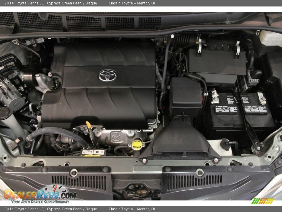 2014 Toyota Sienna LE Cypress Green Pearl / Bisque Photo #17