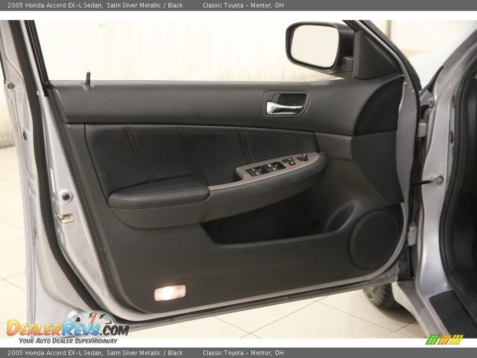 2005 Honda Accord EX-L Sedan Satin Silver Metallic / Black Photo #4