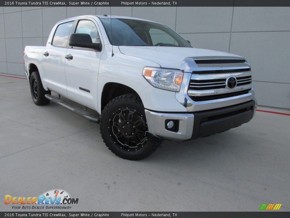 2016 Toyota Tundra TSS CrewMax Super White / Graphite Photo #1