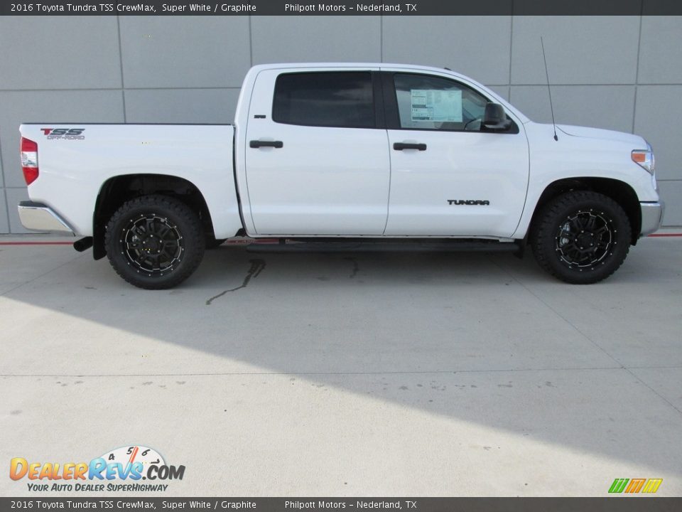 2016 Toyota Tundra TSS CrewMax Super White / Graphite Photo #3