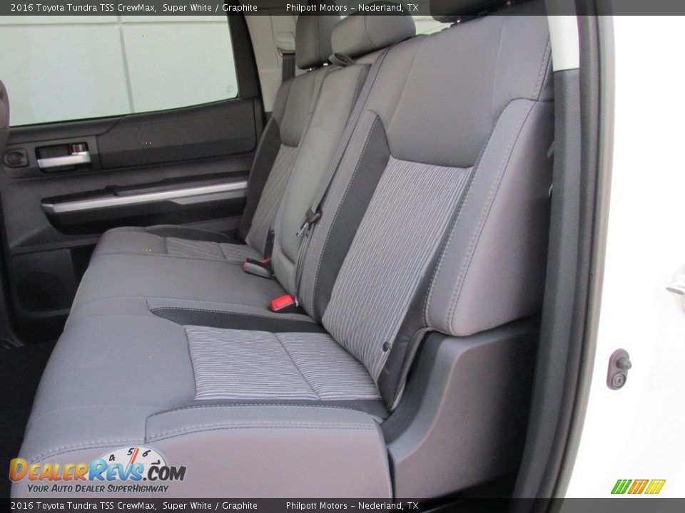 2016 Toyota Tundra TSS CrewMax Super White / Graphite Photo #19