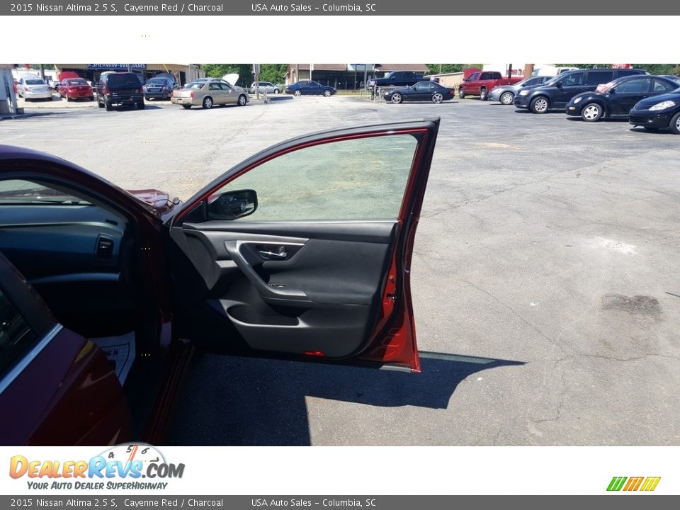 2015 Nissan Altima 2.5 S Cayenne Red / Charcoal Photo #13