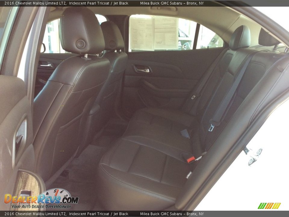 2016 Chevrolet Malibu Limited LTZ Iridescent Pearl Tricoat / Jet Black Photo #6