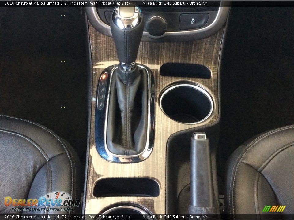 2016 Chevrolet Malibu Limited LTZ Iridescent Pearl Tricoat / Jet Black Photo #9
