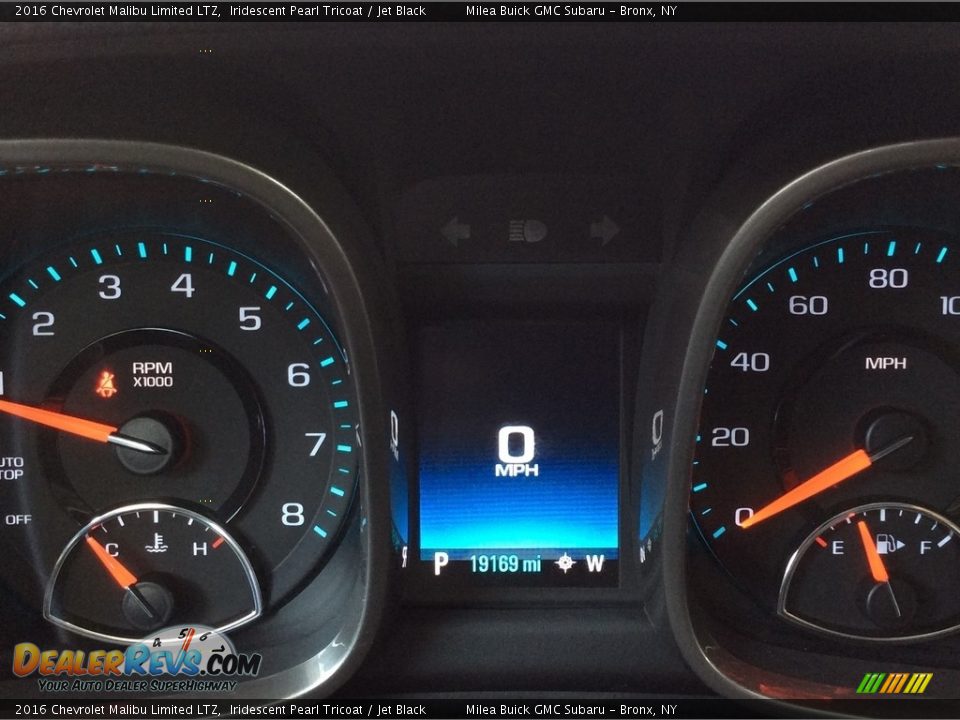 2016 Chevrolet Malibu Limited LTZ Iridescent Pearl Tricoat / Jet Black Photo #11