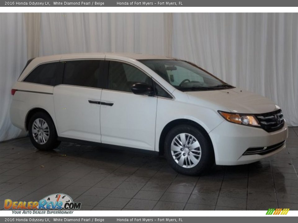 Front 3/4 View of 2016 Honda Odyssey LX Photo #5
