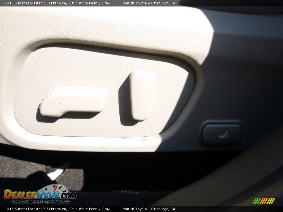 2015 Subaru Forester 2.5i Premium Satin White Pearl / Gray Photo #18