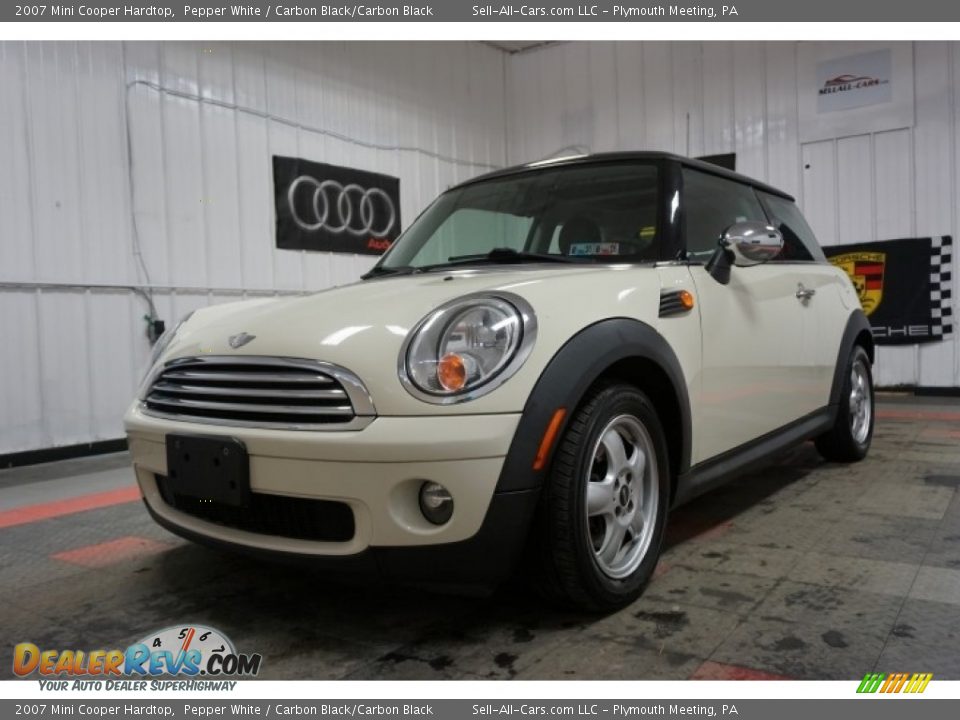 2007 Mini Cooper Hardtop Pepper White / Carbon Black/Carbon Black Photo #3