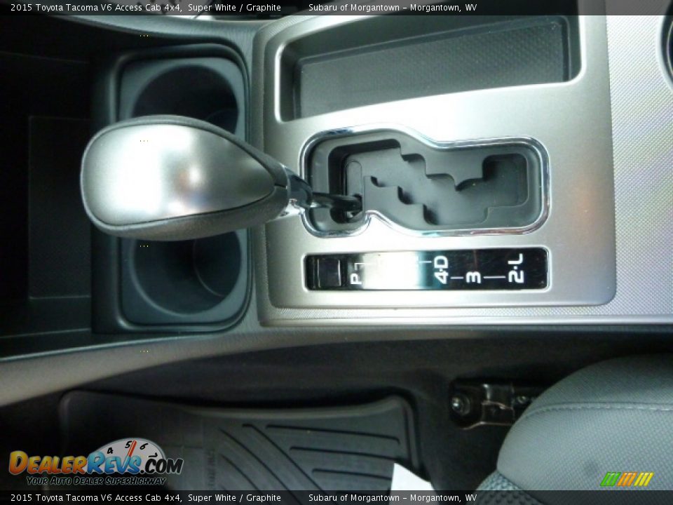 2015 Toyota Tacoma V6 Access Cab 4x4 Super White / Graphite Photo #21