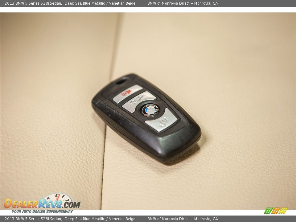 2013 BMW 5 Series 528i Sedan Deep Sea Blue Metallic / Venetian Beige Photo #11