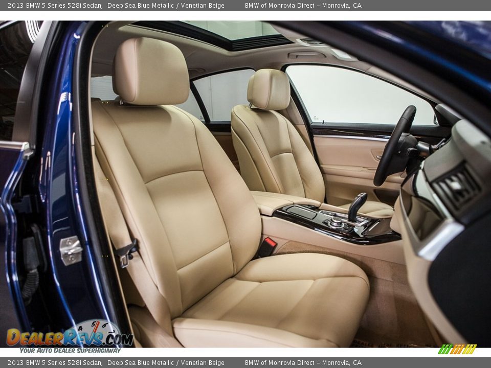 2013 BMW 5 Series 528i Sedan Deep Sea Blue Metallic / Venetian Beige Photo #15