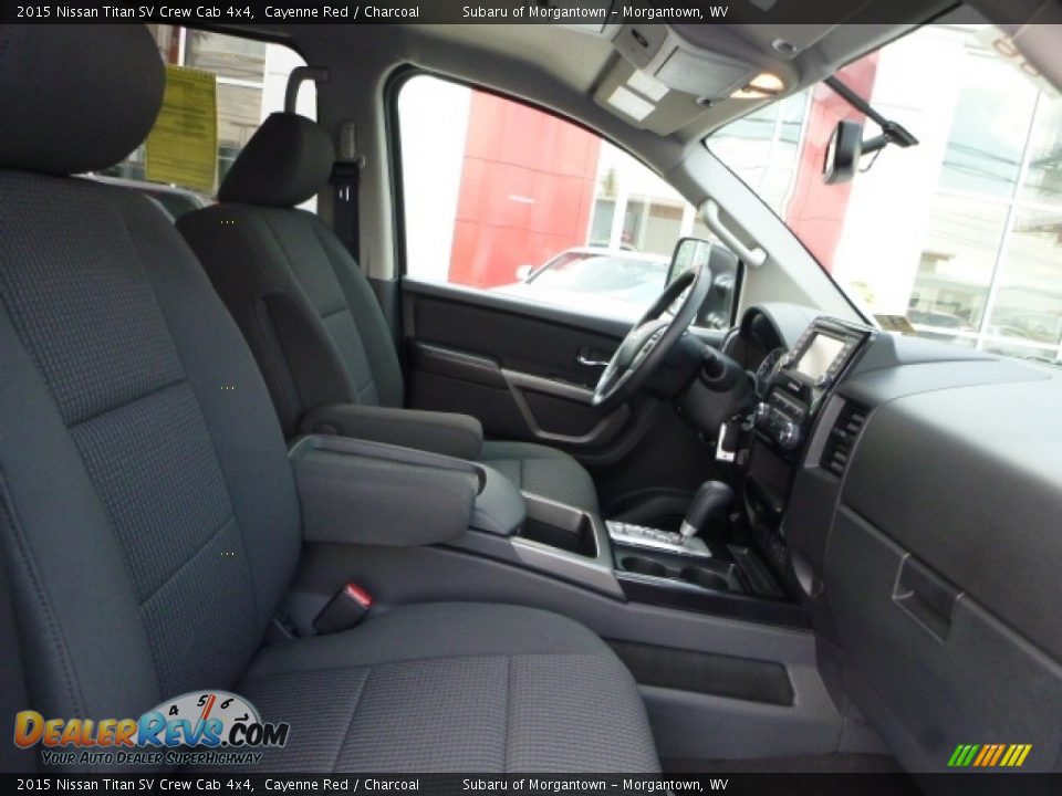 2015 Nissan Titan SV Crew Cab 4x4 Cayenne Red / Charcoal Photo #3