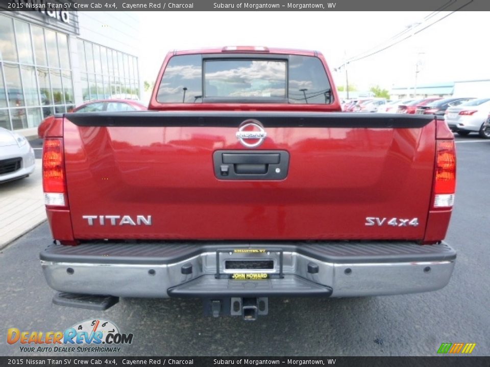 2015 Nissan Titan SV Crew Cab 4x4 Cayenne Red / Charcoal Photo #8