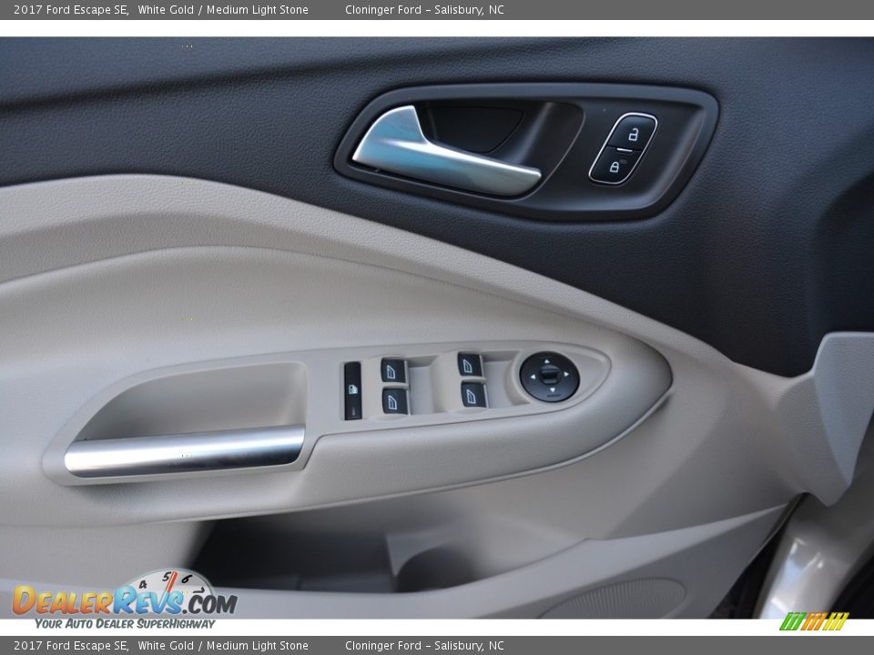 2017 Ford Escape SE White Gold / Medium Light Stone Photo #5