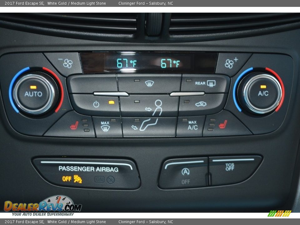 2017 Ford Escape SE White Gold / Medium Light Stone Photo #16