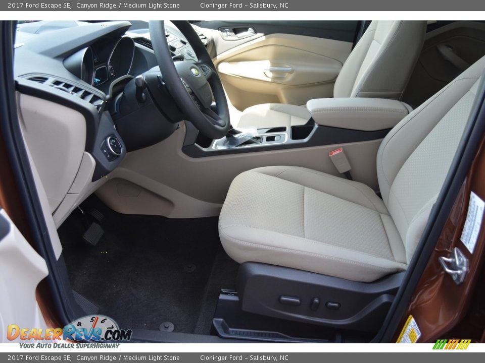 2017 Ford Escape SE Canyon Ridge / Medium Light Stone Photo #6