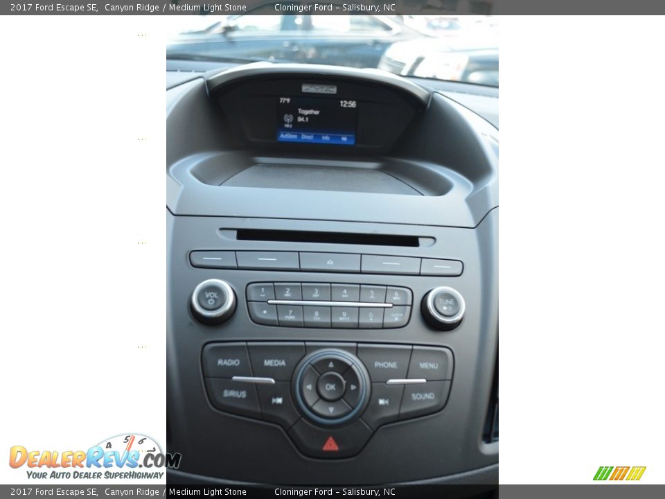 2017 Ford Escape SE Canyon Ridge / Medium Light Stone Photo #10