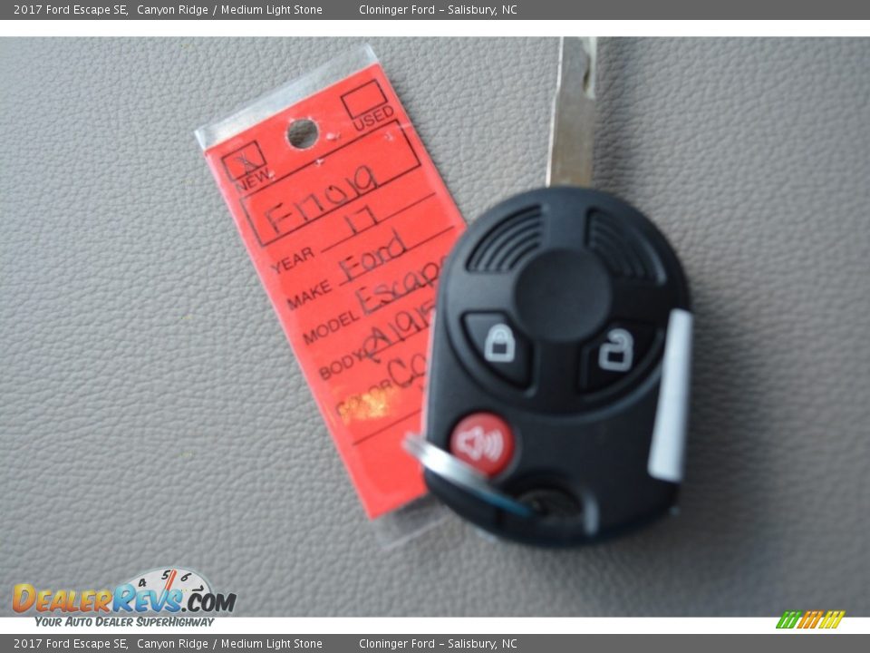 2017 Ford Escape SE Canyon Ridge / Medium Light Stone Photo #18