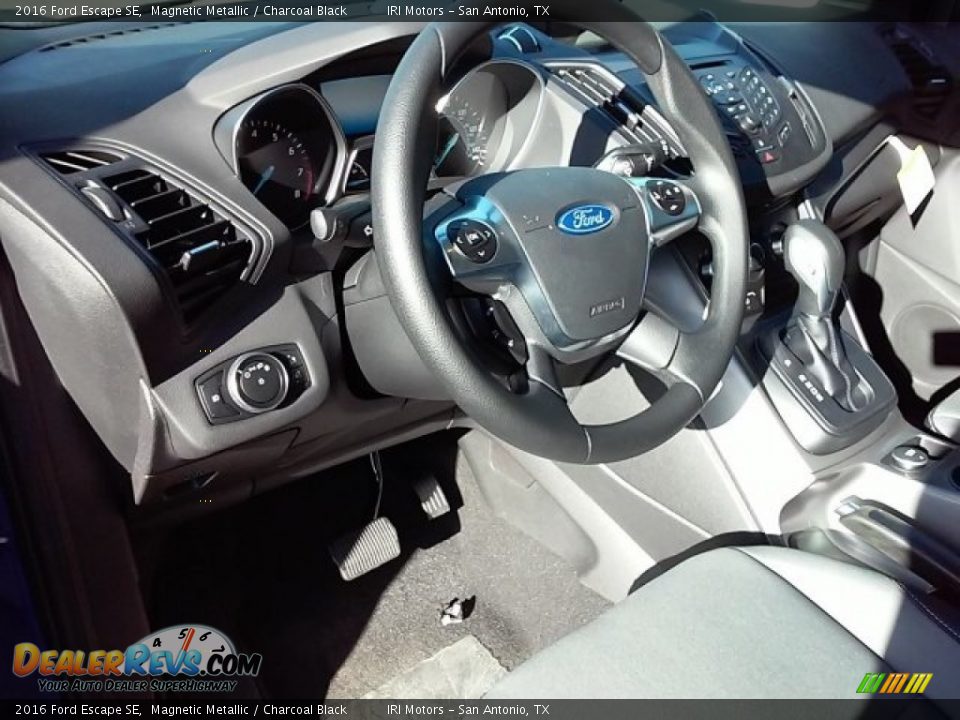 2016 Ford Escape SE Magnetic Metallic / Charcoal Black Photo #4