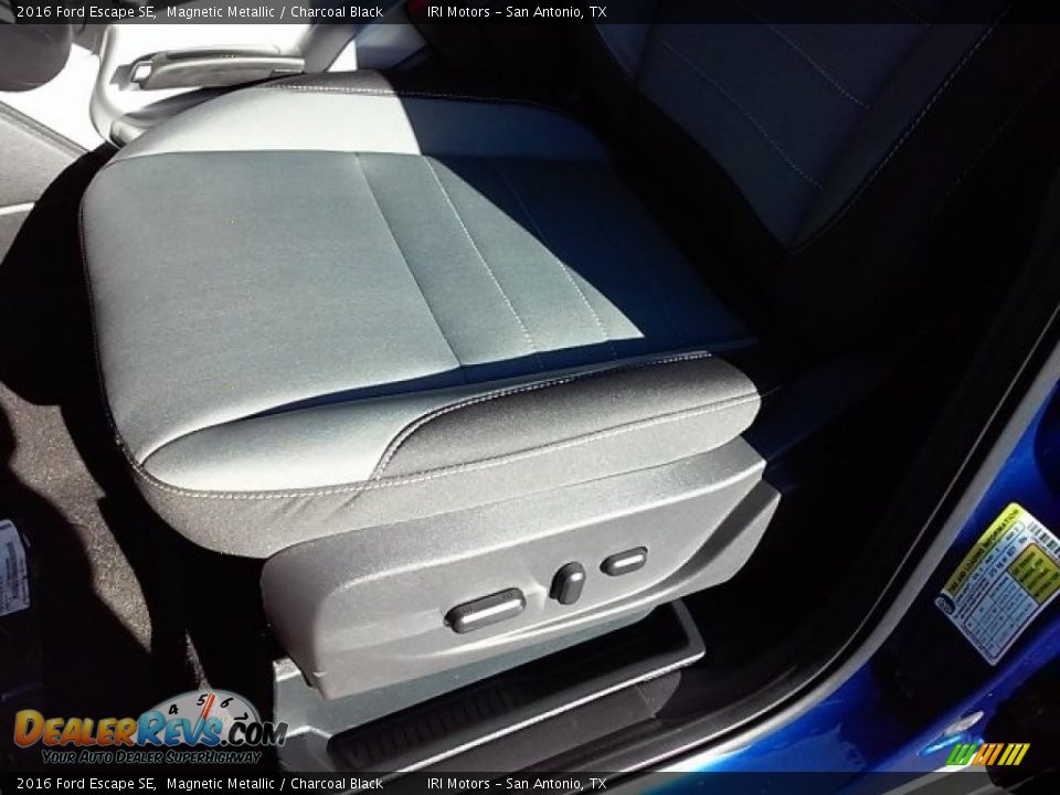2016 Ford Escape SE Magnetic Metallic / Charcoal Black Photo #7