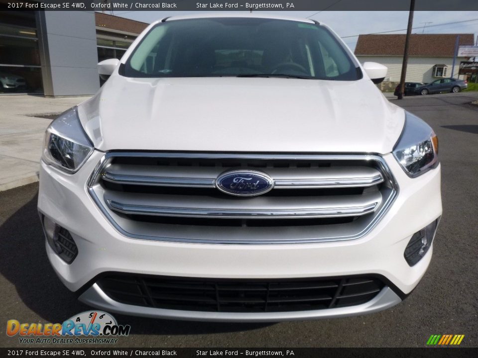 2017 Ford Escape SE 4WD Oxford White / Charcoal Black Photo #2
