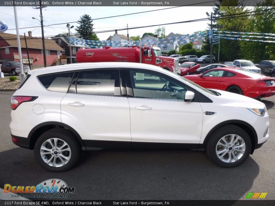 2017 Ford Escape SE 4WD Oxford White / Charcoal Black Photo #4