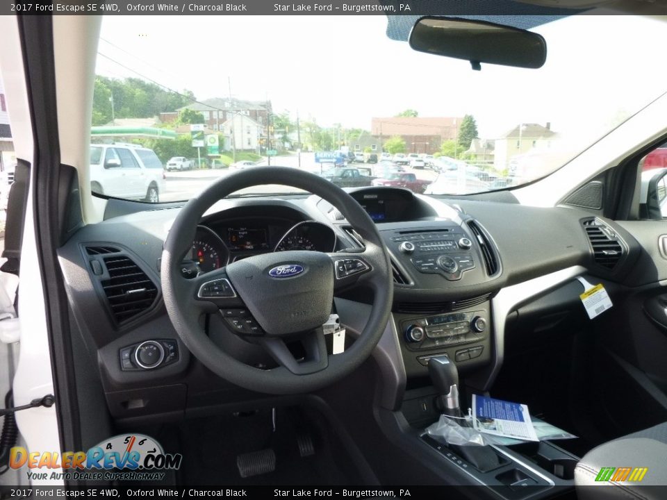 2017 Ford Escape SE 4WD Oxford White / Charcoal Black Photo #13