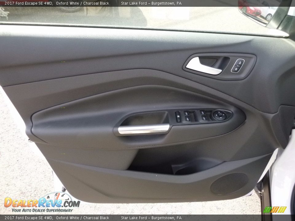 2017 Ford Escape SE 4WD Oxford White / Charcoal Black Photo #14