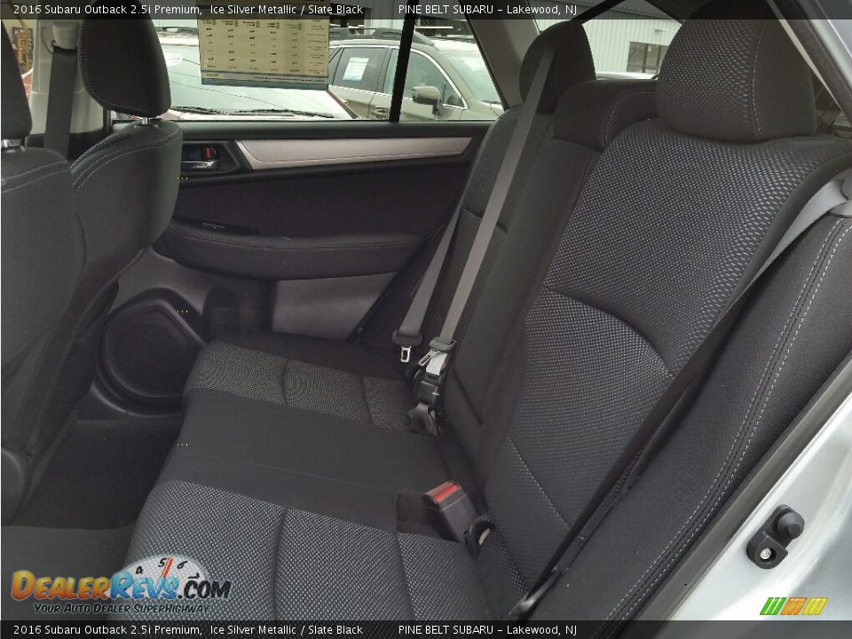 2016 Subaru Outback 2.5i Premium Ice Silver Metallic / Slate Black Photo #6