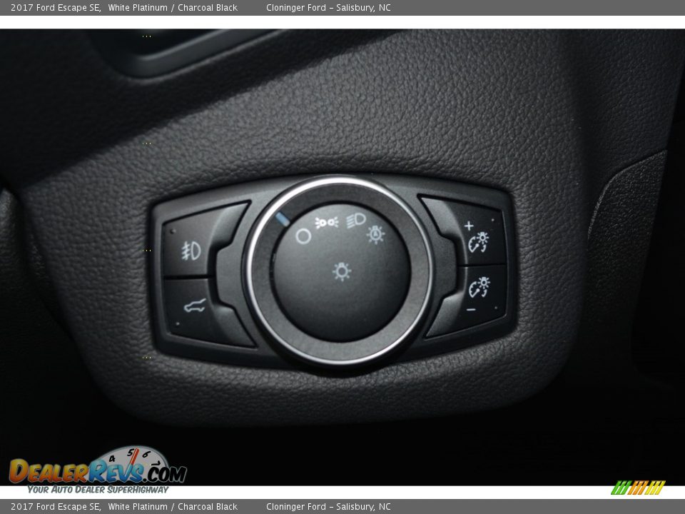 2017 Ford Escape SE White Platinum / Charcoal Black Photo #18