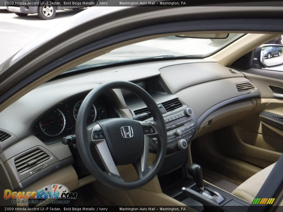 2009 Honda Accord LX-P Sedan Bold Beige Metallic / Ivory Photo #11