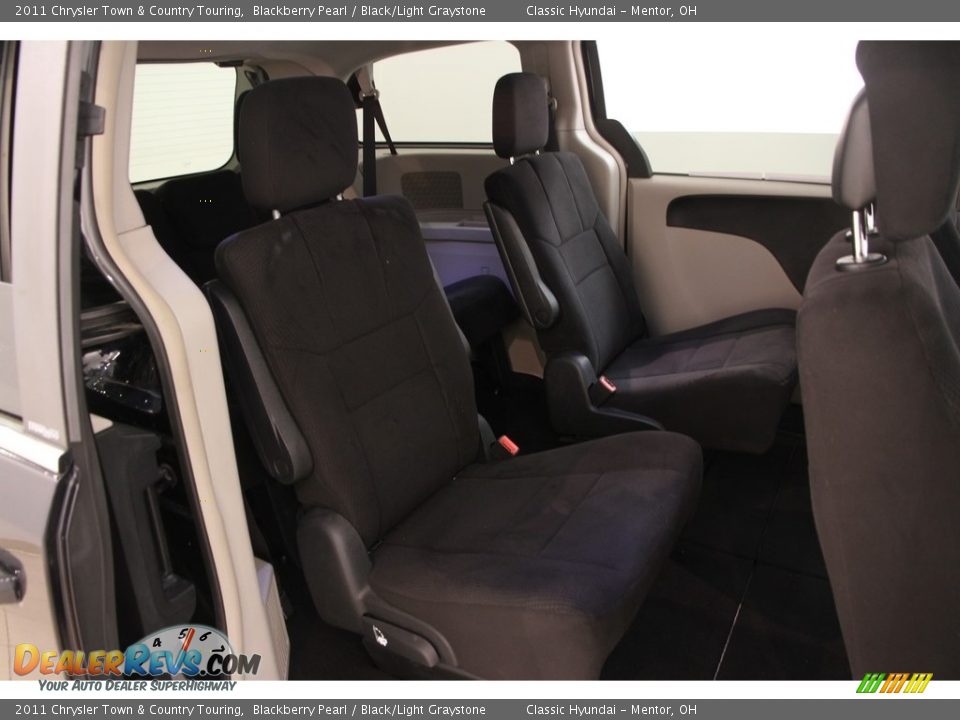 2011 Chrysler Town & Country Touring Blackberry Pearl / Black/Light Graystone Photo #15