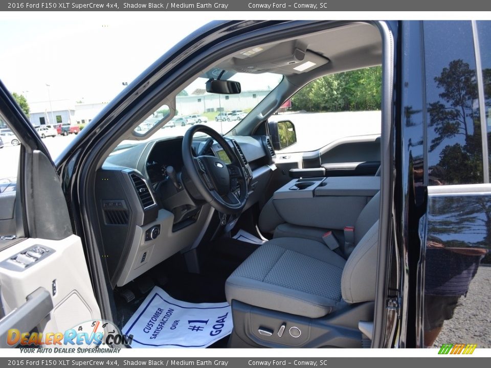 2016 Ford F150 XLT SuperCrew 4x4 Shadow Black / Medium Earth Gray Photo #17