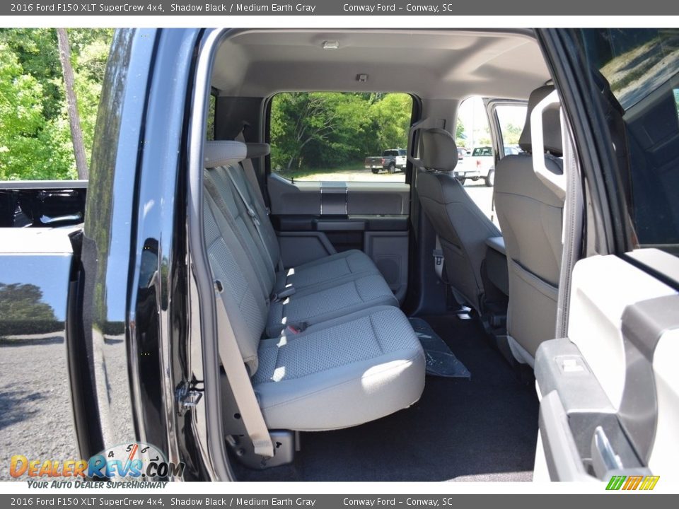 2016 Ford F150 XLT SuperCrew 4x4 Shadow Black / Medium Earth Gray Photo #25