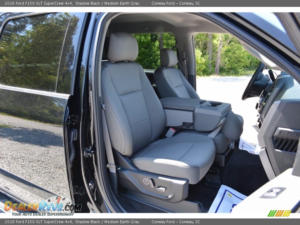2016 Ford F150 XLT SuperCrew 4x4 Shadow Black / Medium Earth Gray Photo #26