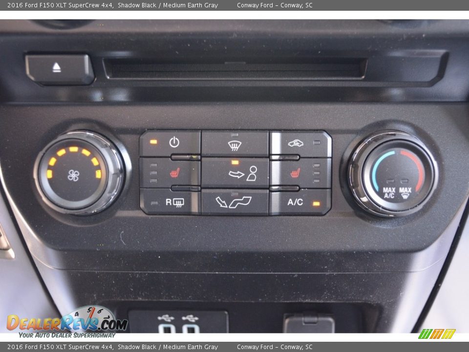 2016 Ford F150 XLT SuperCrew 4x4 Shadow Black / Medium Earth Gray Photo #34
