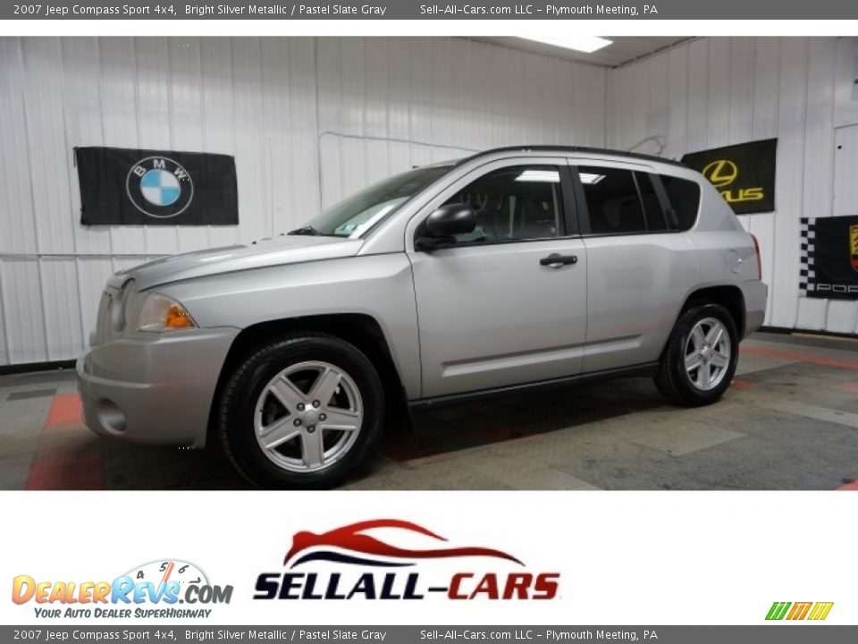 2007 Jeep Compass Sport 4x4 Bright Silver Metallic / Pastel Slate Gray Photo #1