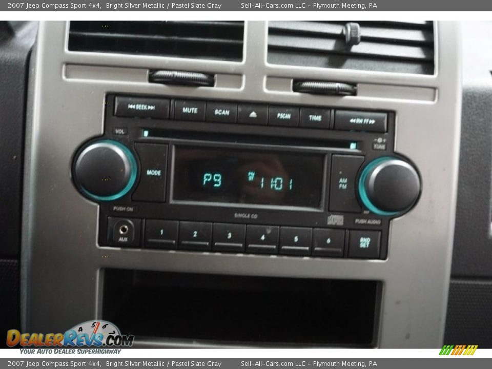 2007 Jeep Compass Sport 4x4 Bright Silver Metallic / Pastel Slate Gray Photo #34