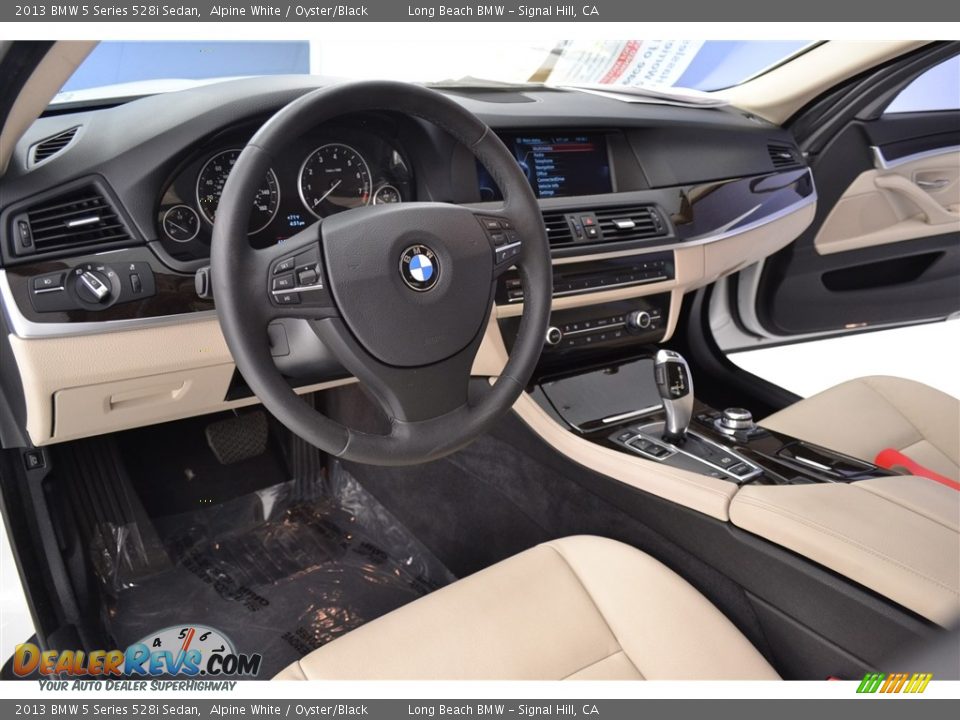 2013 BMW 5 Series 528i Sedan Alpine White / Oyster/Black Photo #12