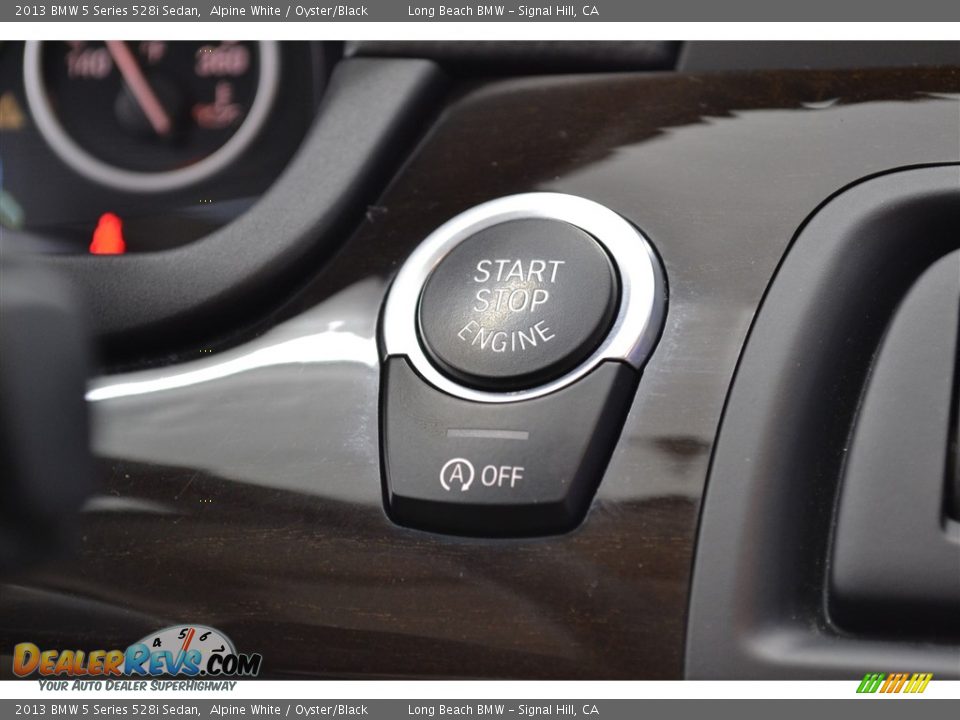 2013 BMW 5 Series 528i Sedan Alpine White / Oyster/Black Photo #27