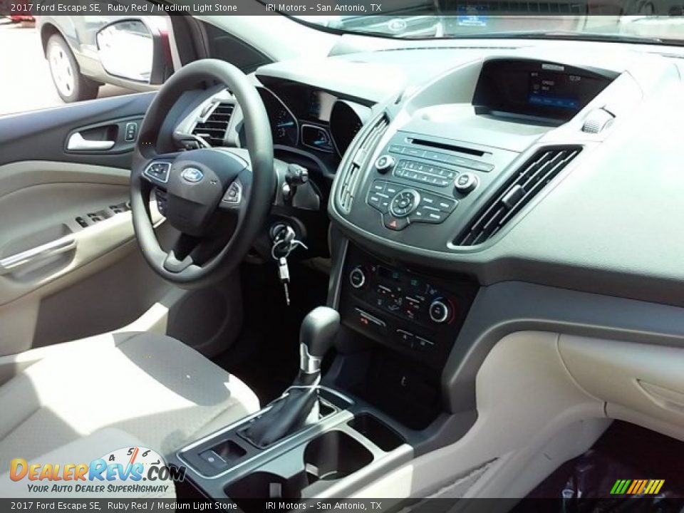 2017 Ford Escape SE Ruby Red / Medium Light Stone Photo #19