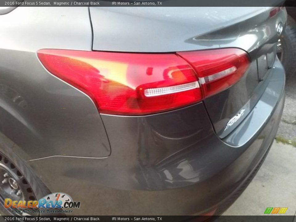 2016 Ford Focus S Sedan Magnetic / Charcoal Black Photo #5