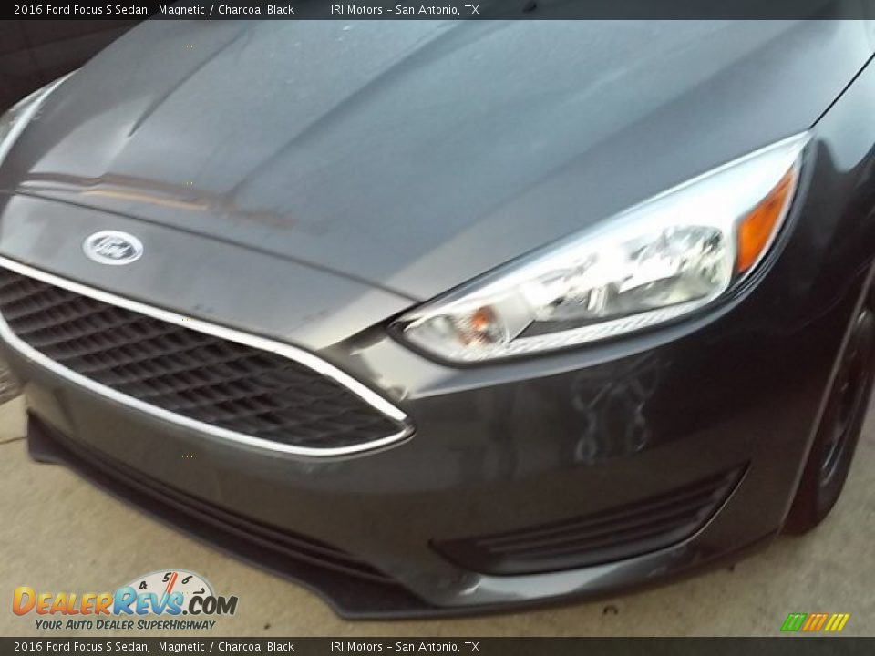 2016 Ford Focus S Sedan Magnetic / Charcoal Black Photo #6