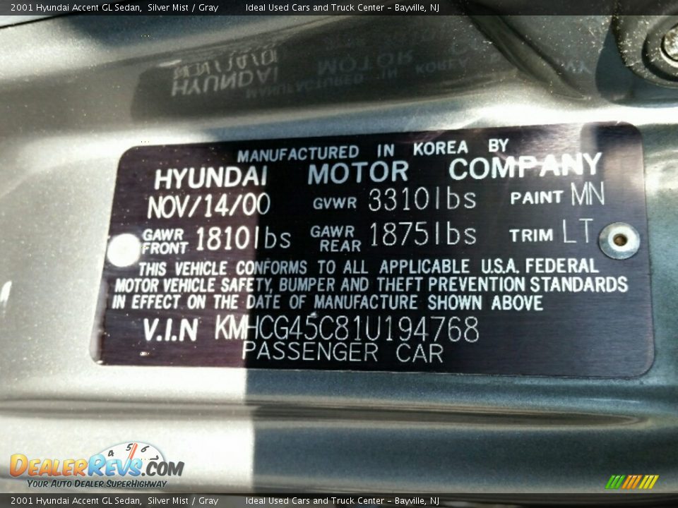 2001 Hyundai Accent GL Sedan Silver Mist / Gray Photo #17
