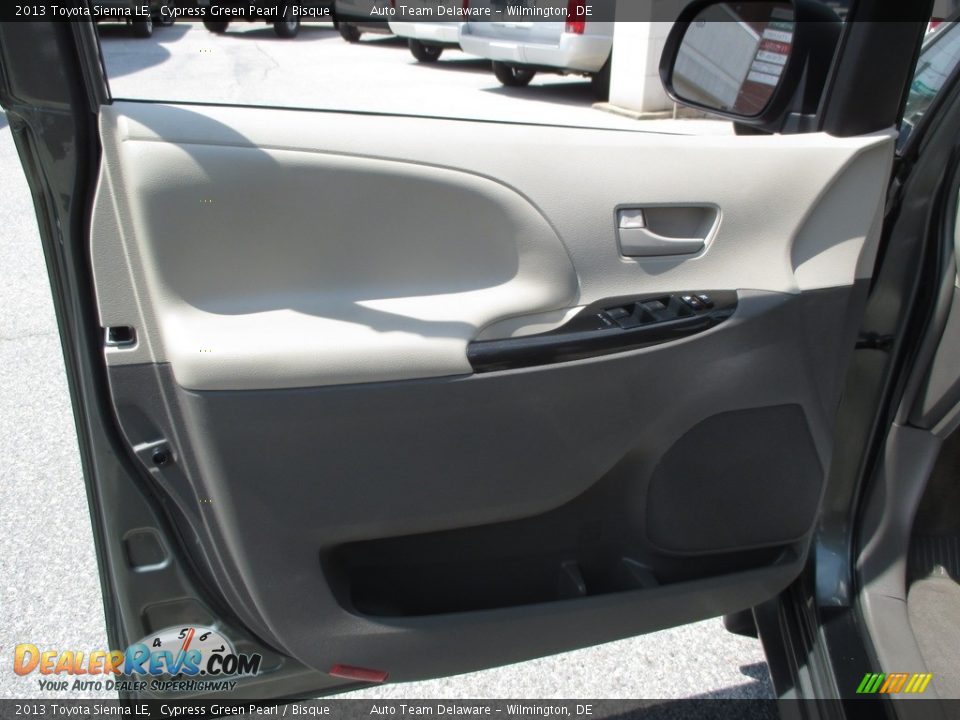 2013 Toyota Sienna LE Cypress Green Pearl / Bisque Photo #26
