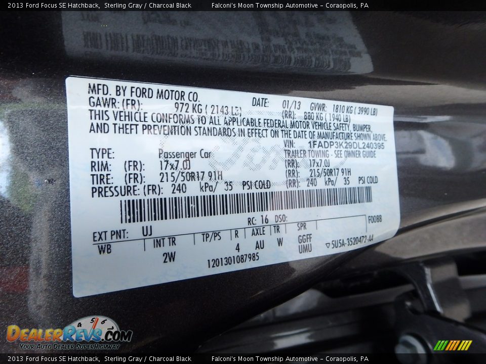 2013 Ford Focus SE Hatchback Sterling Gray / Charcoal Black Photo #24