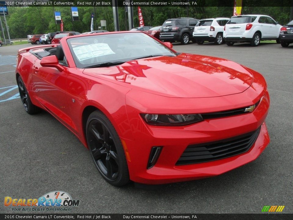 Front 3/4 View of 2016 Chevrolet Camaro LT Convertible Photo #8
