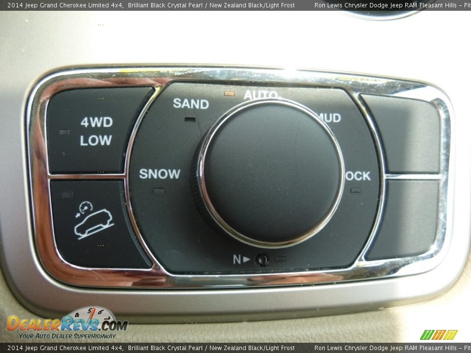 2014 Jeep Grand Cherokee Limited 4x4 Brilliant Black Crystal Pearl / New Zealand Black/Light Frost Photo #16