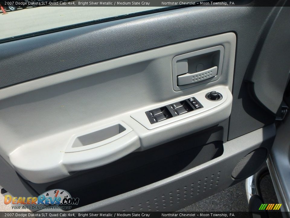 2007 Dodge Dakota SLT Quad Cab 4x4 Bright Silver Metallic / Medium Slate Gray Photo #11