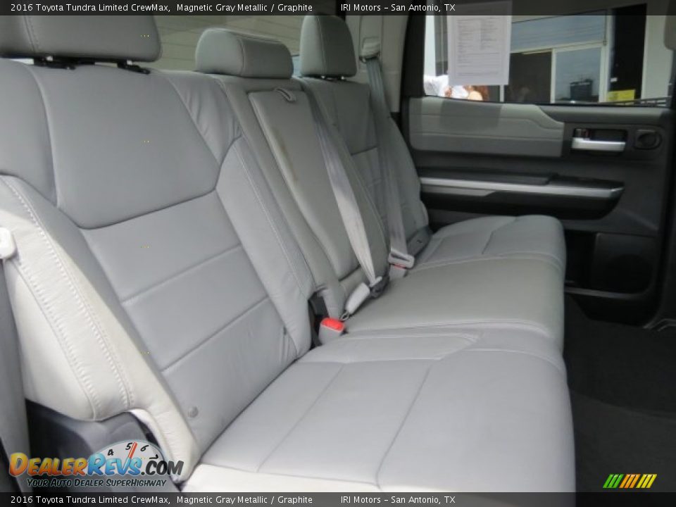 2016 Toyota Tundra Limited CrewMax Magnetic Gray Metallic / Graphite Photo #30
